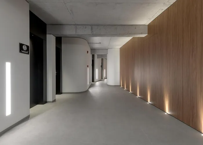 Essence Downtown - Adults Only *